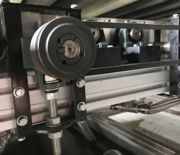 1600mm اعلی کارکردگی مکمل طور پر خودکار افقی موصل گلاس واشنگ اور ڈرائینگ مشین